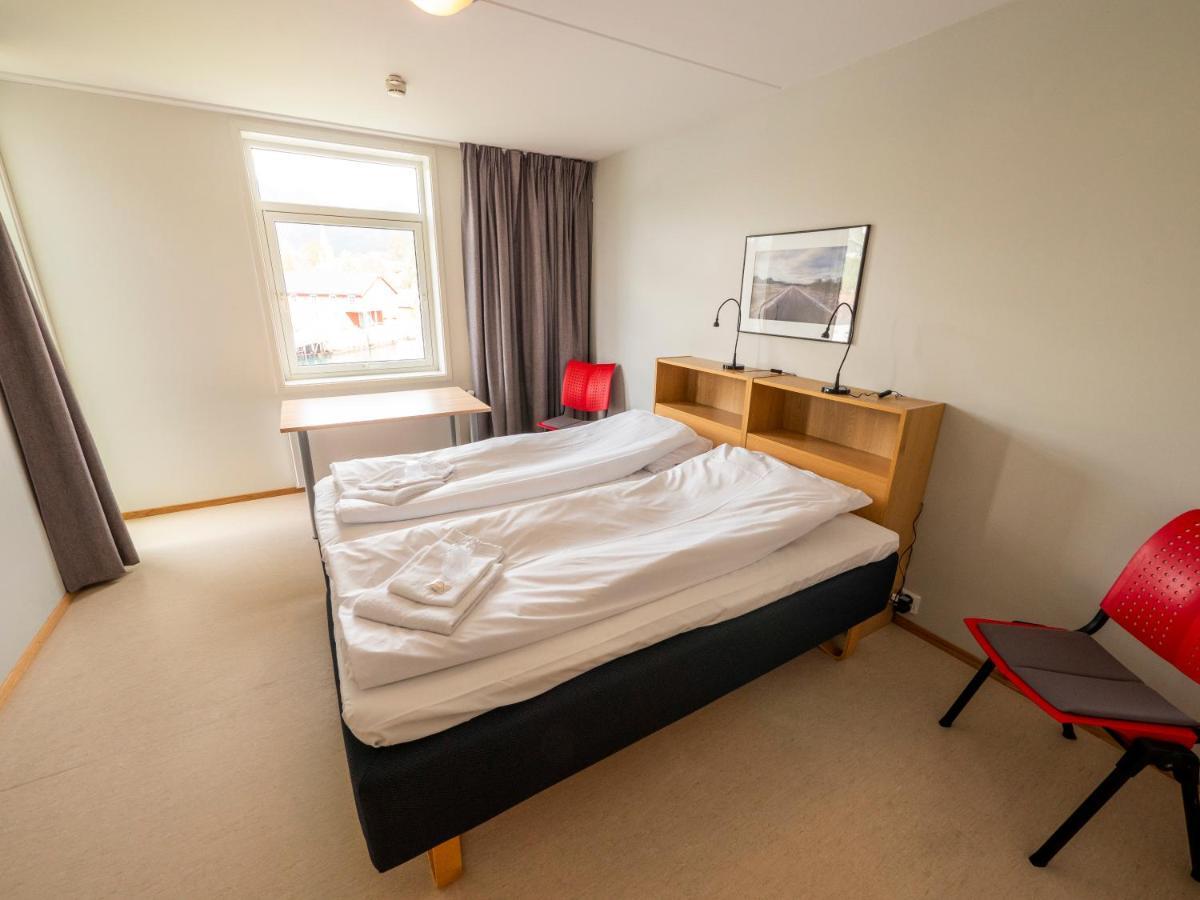 Lofoten Sommerhotell Og Vandrerhjem Kabelvag Ngoại thất bức ảnh