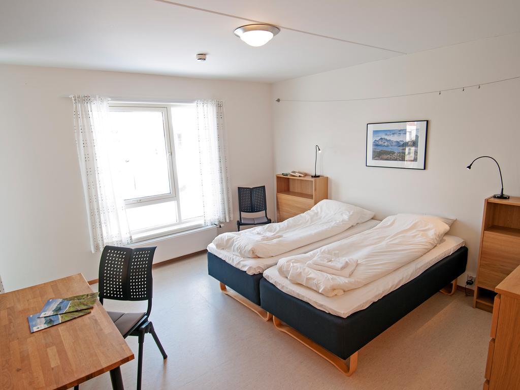 Lofoten Sommerhotell Og Vandrerhjem Kabelvag Phòng bức ảnh